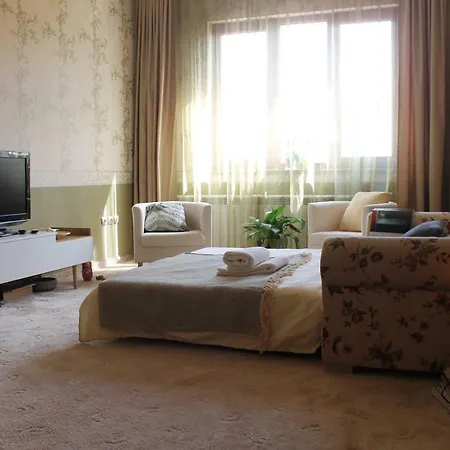 Apartment Charming And Artistic Matryoshka Place In Downtown